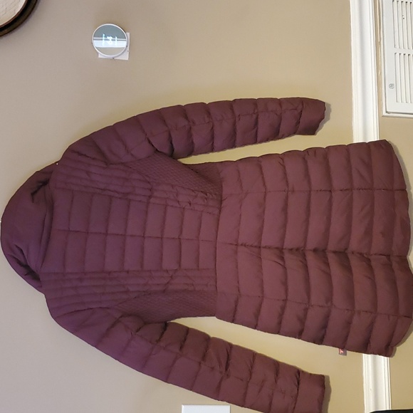 Bernardo Down & PrimaLoft® Walker Jacket In Garnet Size XS NWOT'S - Picture 3 of 15